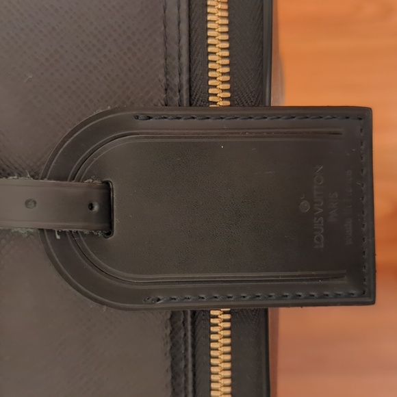 Louis Vuitton Pegase Taiga Leather Rolling Suitcase - Picture 5 of 16